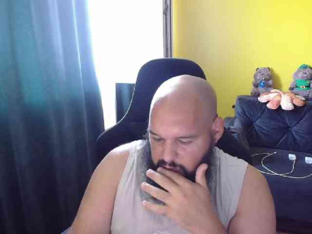 guessswho24