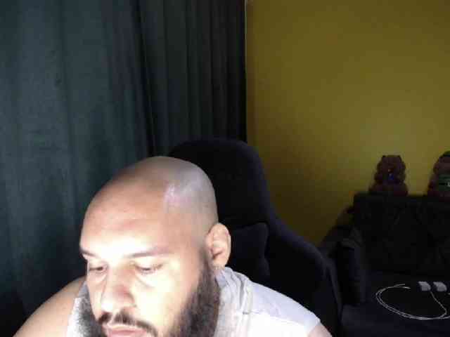 guessswho24