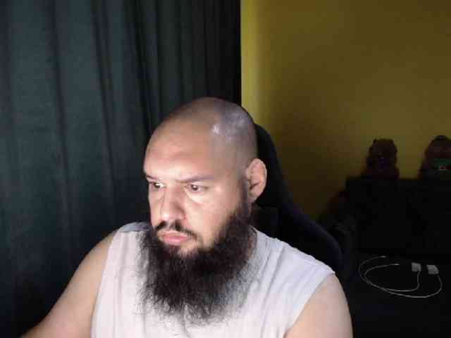 guessswho24 Live Webcam on BongaCams