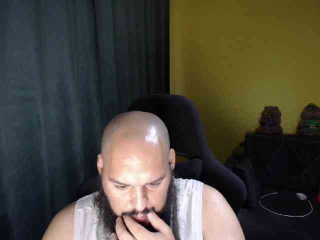 GuesssWho24