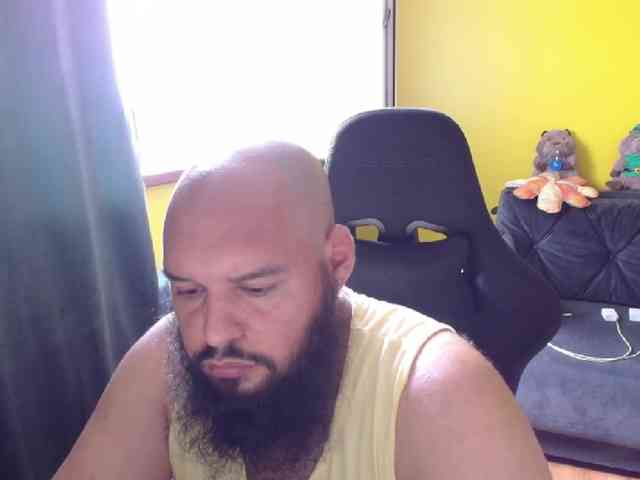 guessswho24