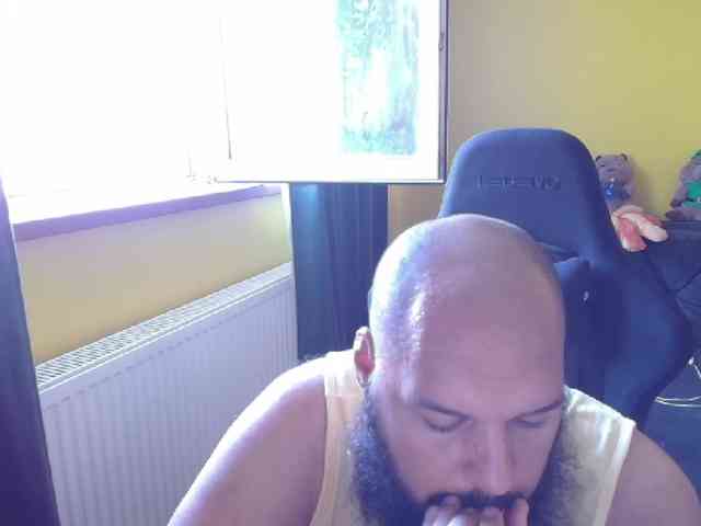 guessswho24