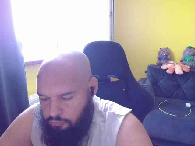 guessswho24