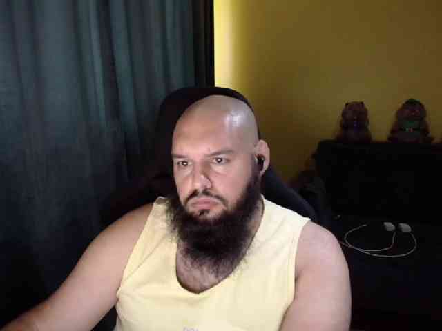 GuesssWho24