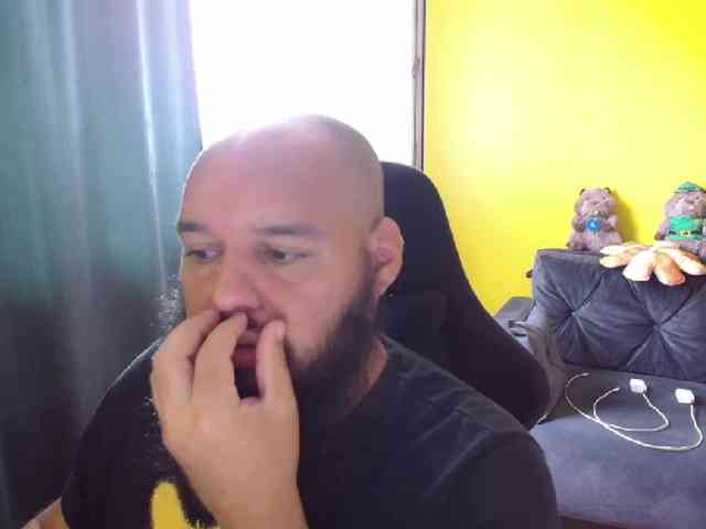 GuesssWho24