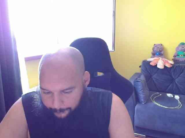 GuesssWho24
