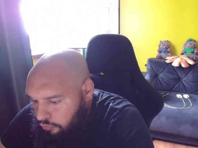 guessswho24