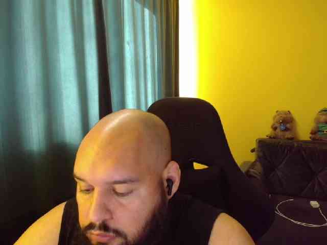 GuesssWho24