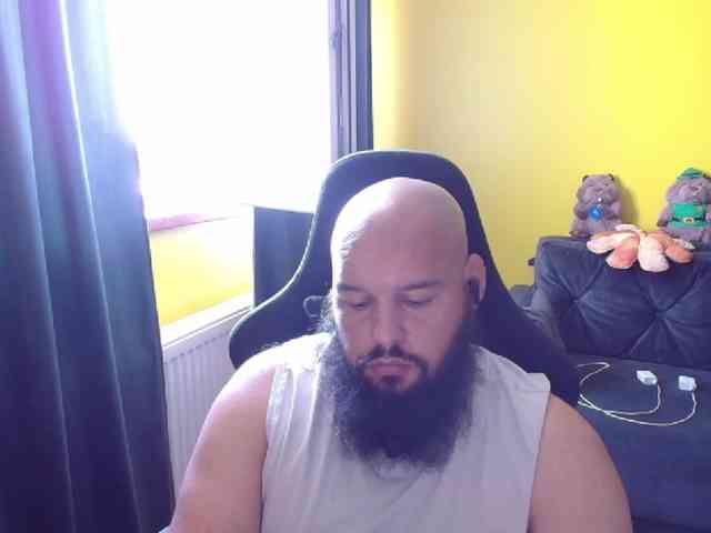 guessswho24 Live Webcam on BongaCams