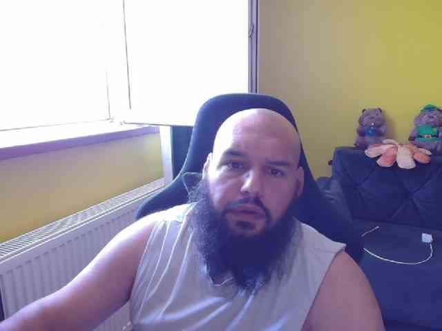 guessswho24 Live Webcam on BongaCams