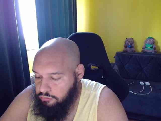 GuesssWho24