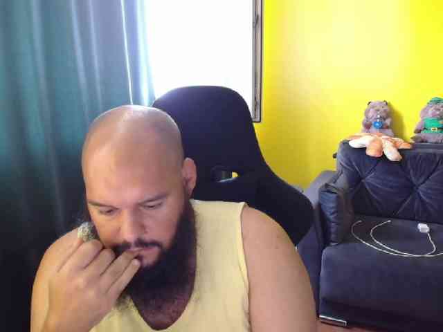 GuesssWho24