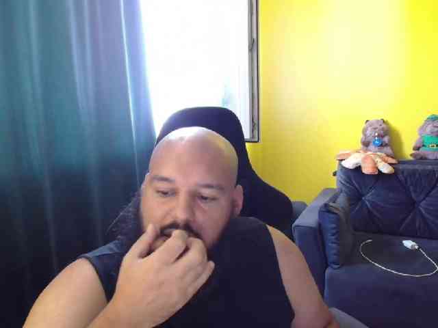 GuesssWho24