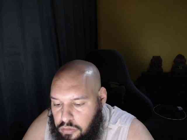 guessswho24 Live Webcam on BongaCams