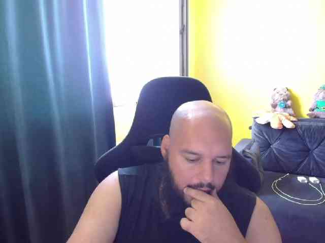 GuesssWho24