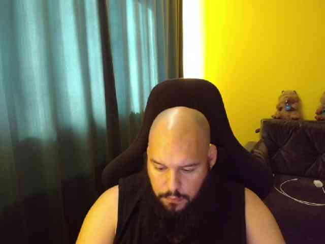 guessswho24