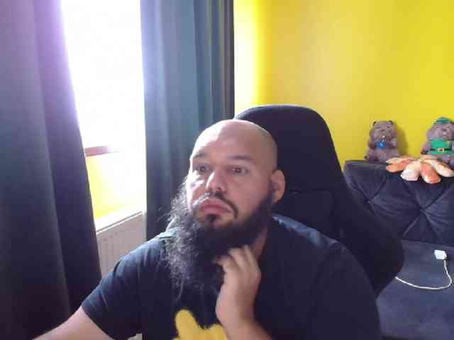 GuesssWho24