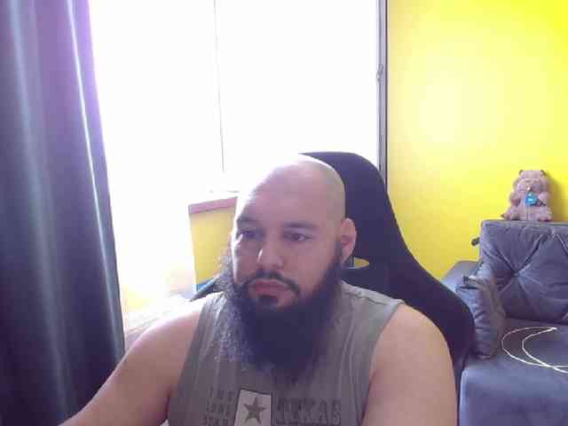 guessswho24