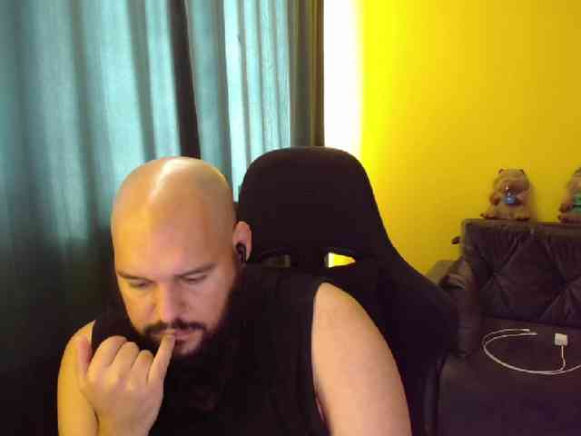 guessswho24