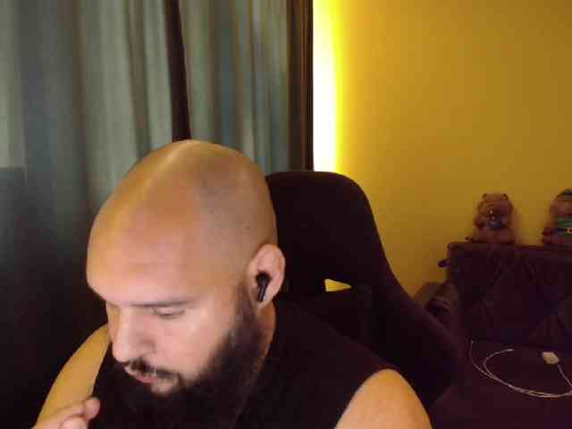 guessswho24