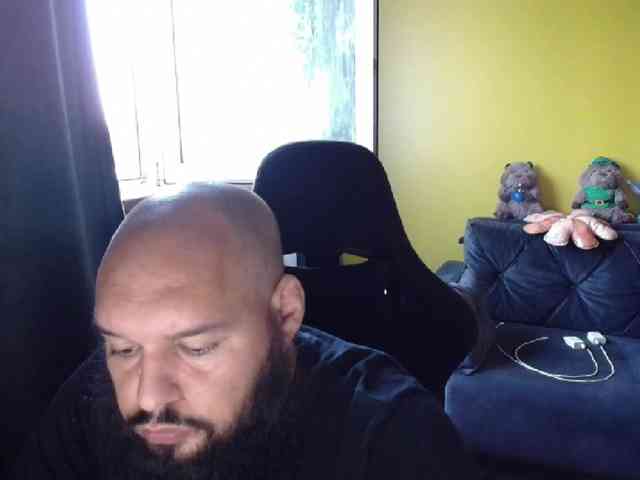 guessswho24