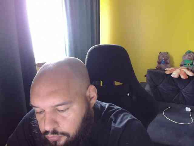 GuesssWho24