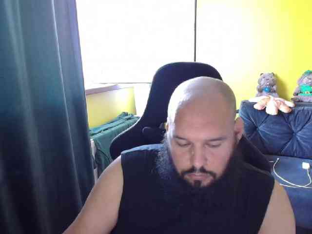 guessswho24