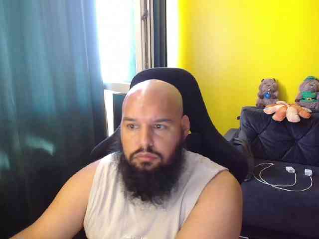 guessswho24 Live Webcam on BongaCams