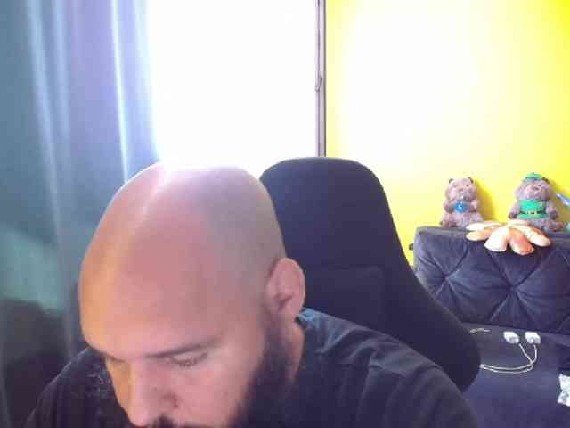 guessswho24