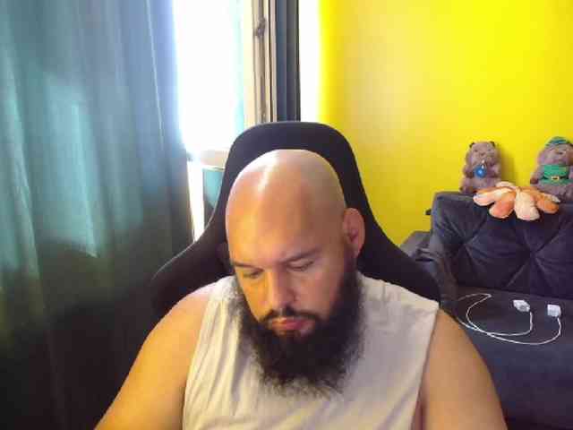 guessswho24 Live Webcam on BongaCams