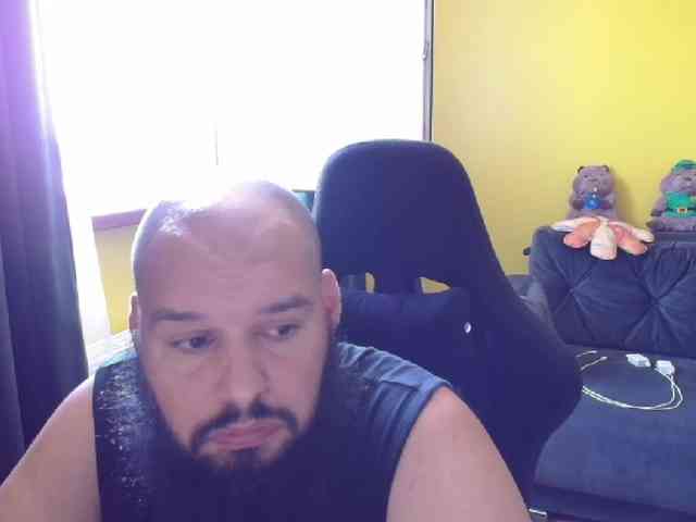 guessswho24