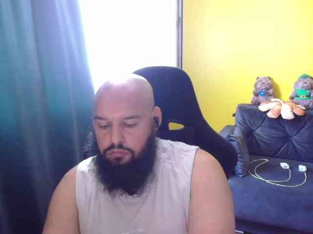 guessswho24 Live Webcam on BongaCams