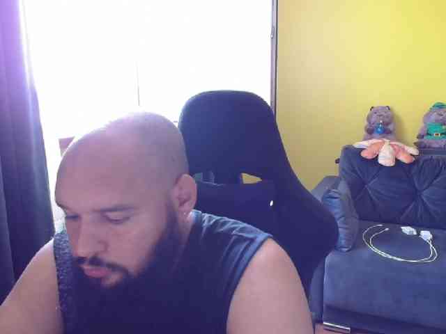 guessswho24
