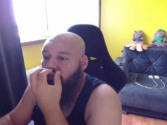 guessswho24