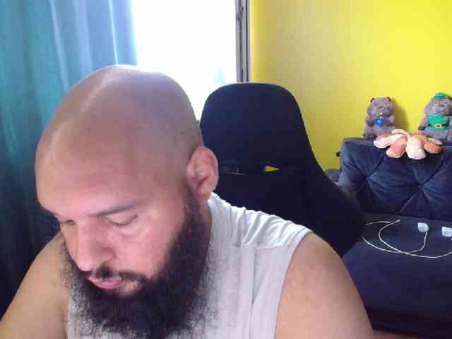 guessswho24