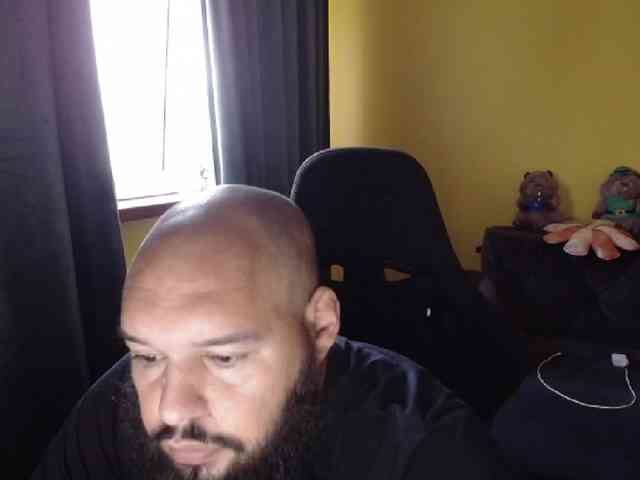 GuesssWho24