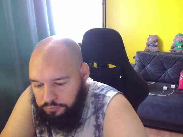 guessswho24