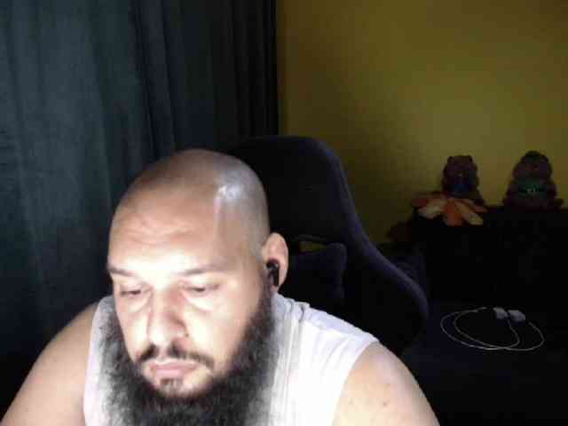GuesssWho24