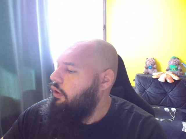GuesssWho24