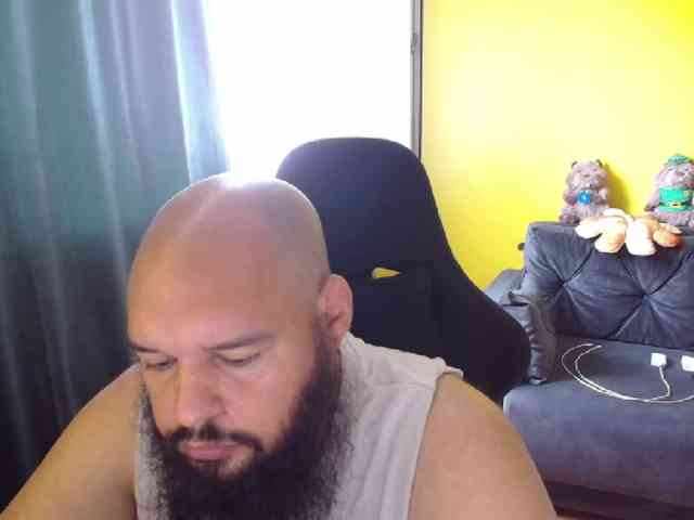 guessswho24