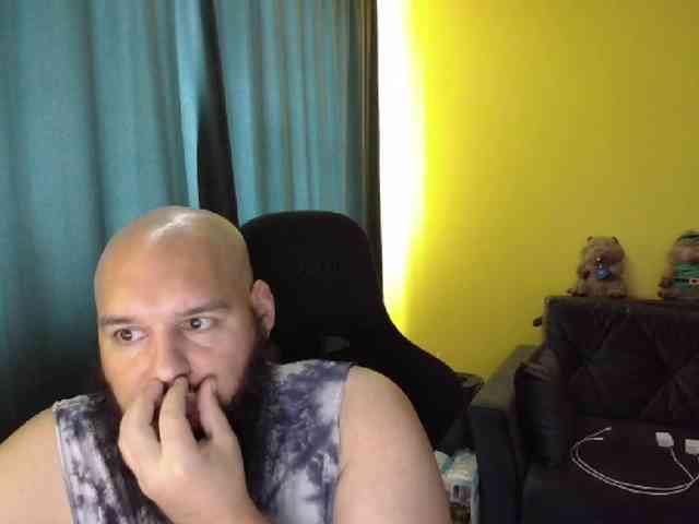 GuesssWho24
