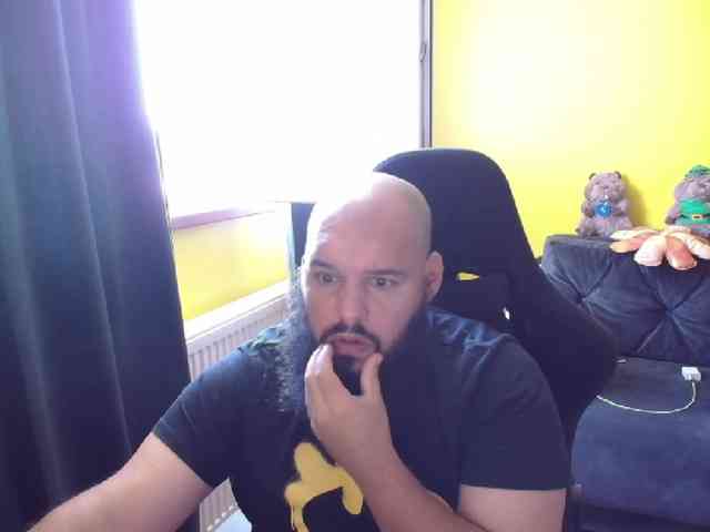 GuesssWho24