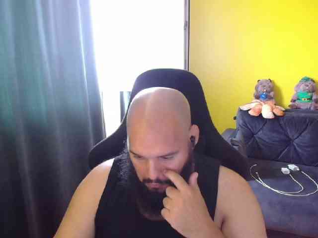guessswho24