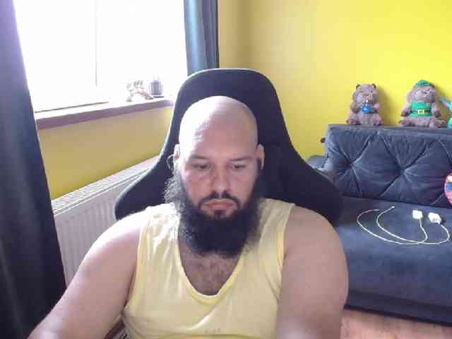 GuesssWho24