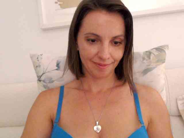 MissJoliSourire webcam