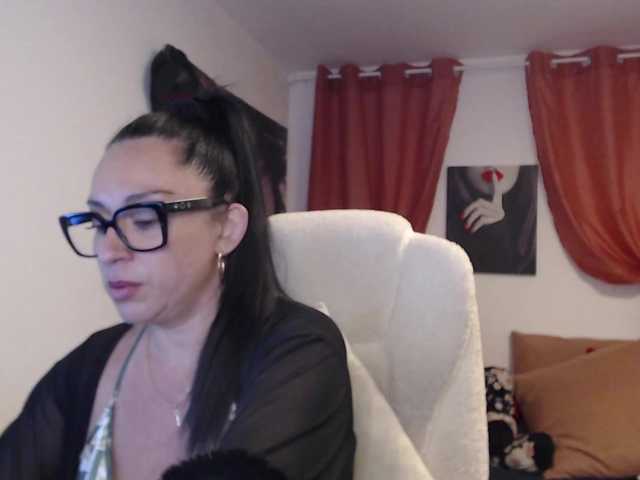  anaiza chat room