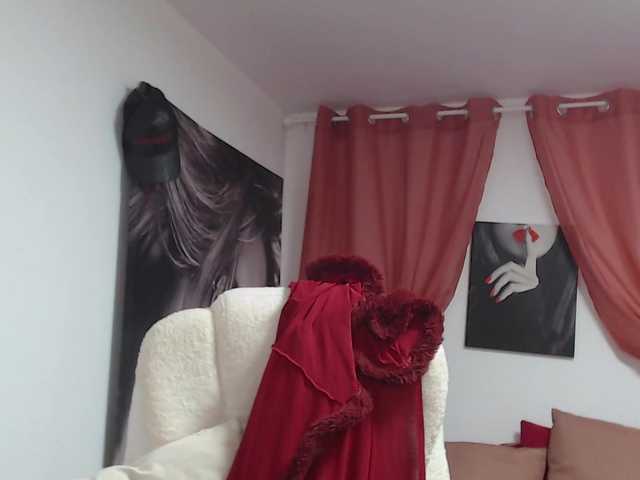 anaiza live cam on BongaCams