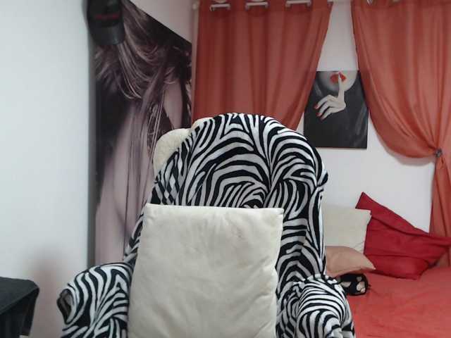 anaiza live cam on BongaCams