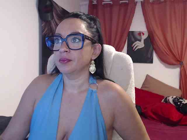 anaiza anaiza
