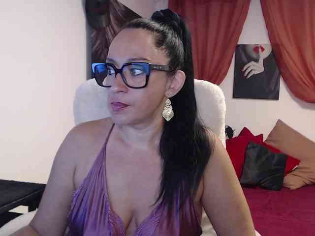 anaiza anaiza